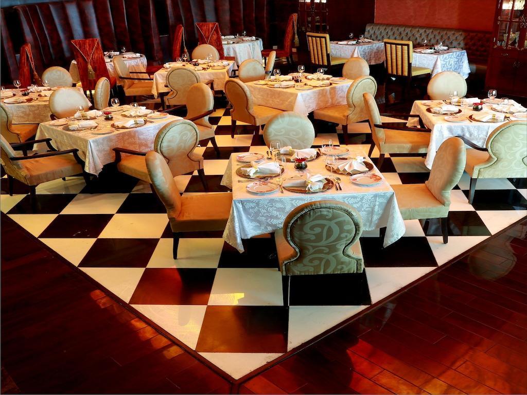 Radisson Blu Hotel Mbd Ludhiana Bagian luar foto