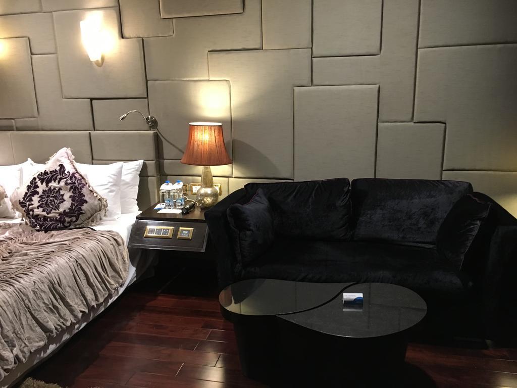 Radisson Blu Hotel Mbd Ludhiana Bagian luar foto
