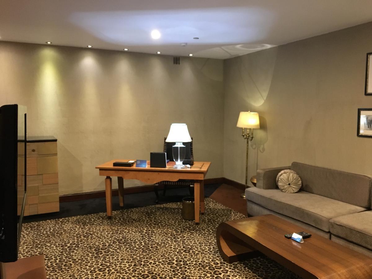 Radisson Blu Hotel Mbd Ludhiana Bagian luar foto