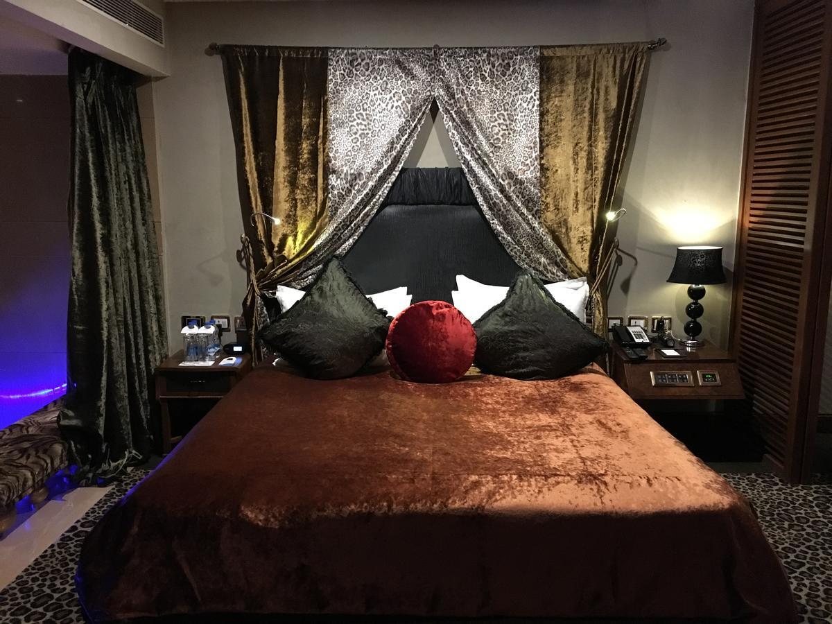 Radisson Blu Hotel Mbd Ludhiana Bagian luar foto