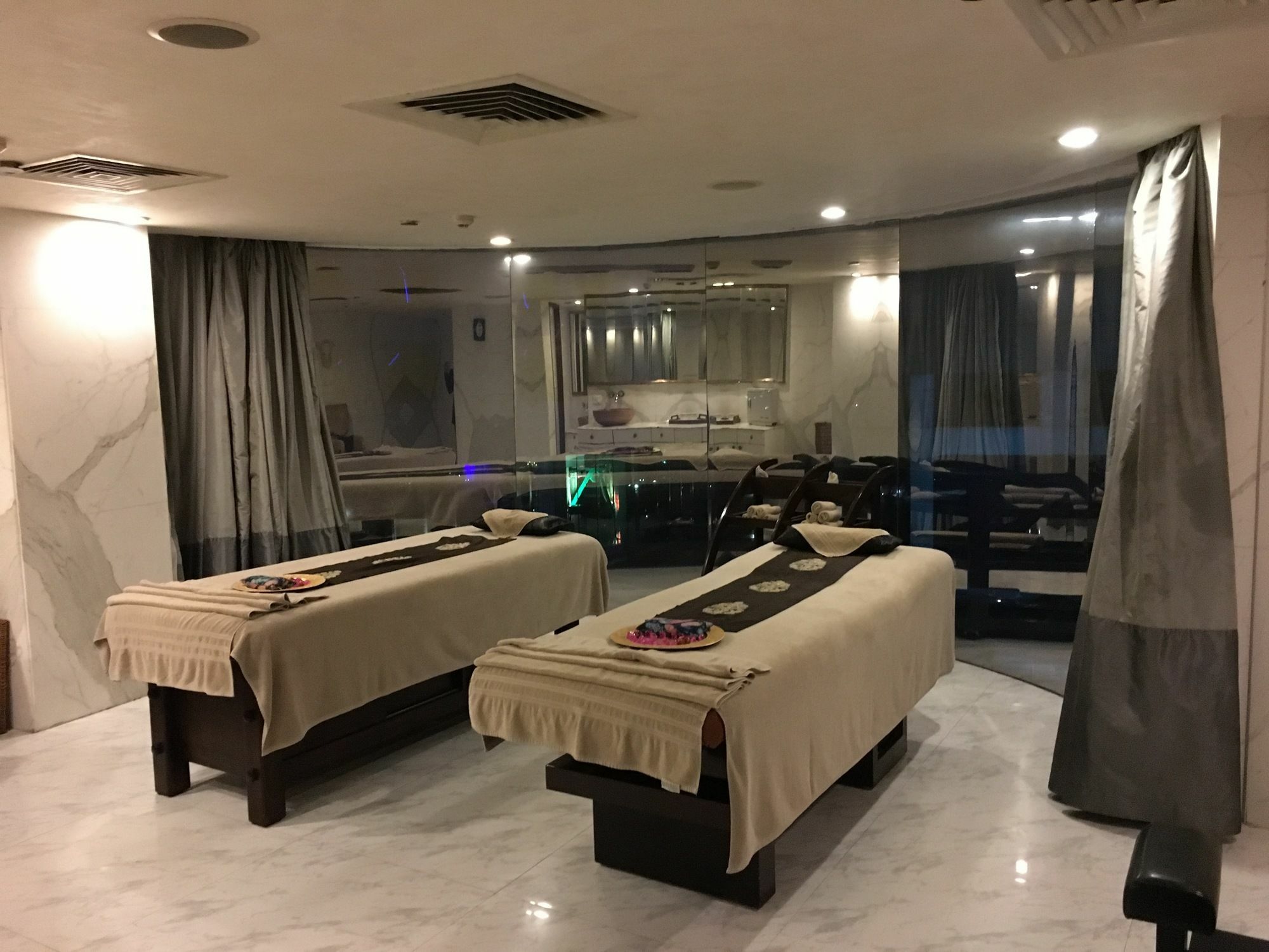 Radisson Blu Hotel Mbd Ludhiana Bagian luar foto