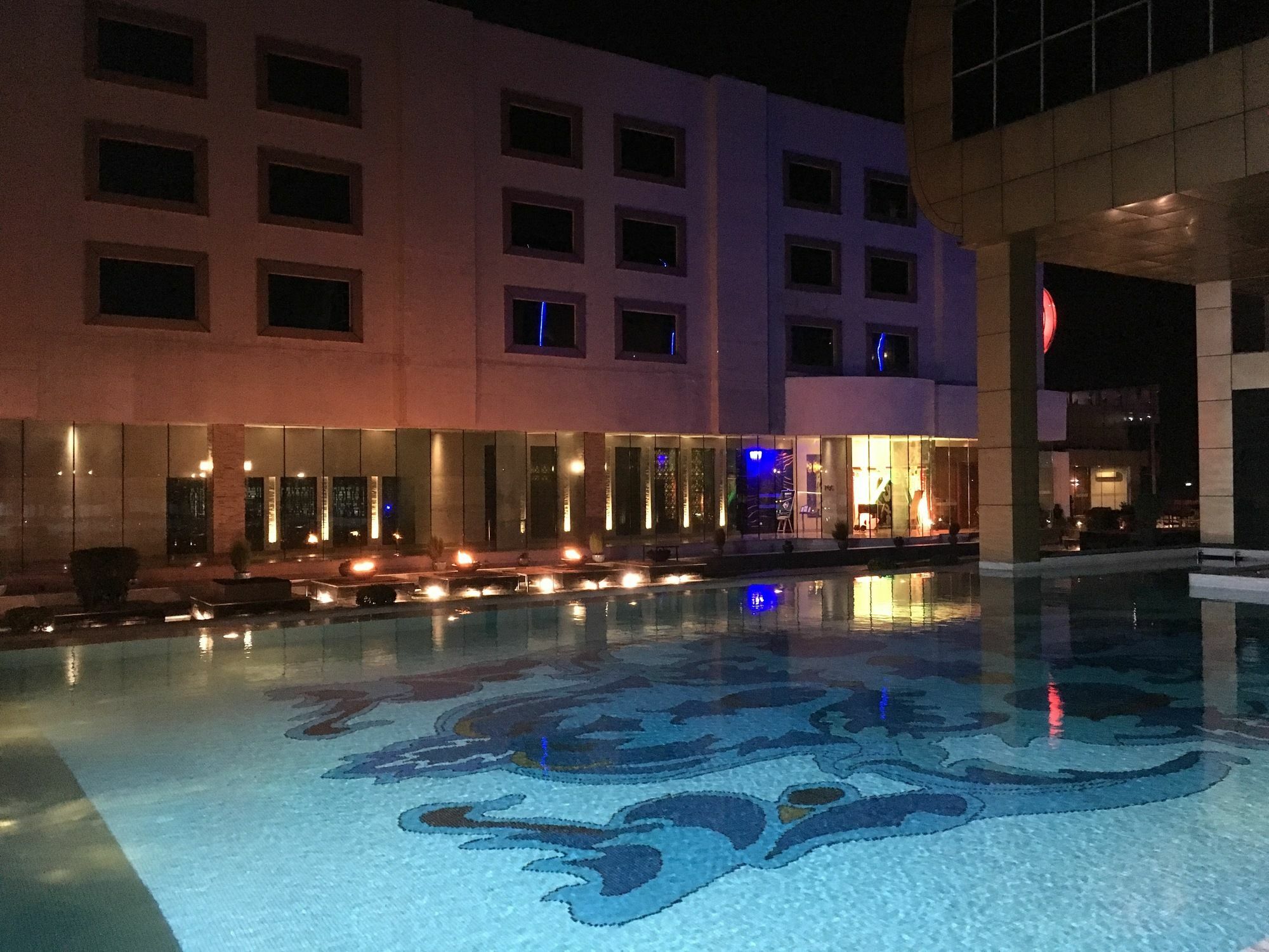 Radisson Blu Hotel Mbd Ludhiana Bagian luar foto
